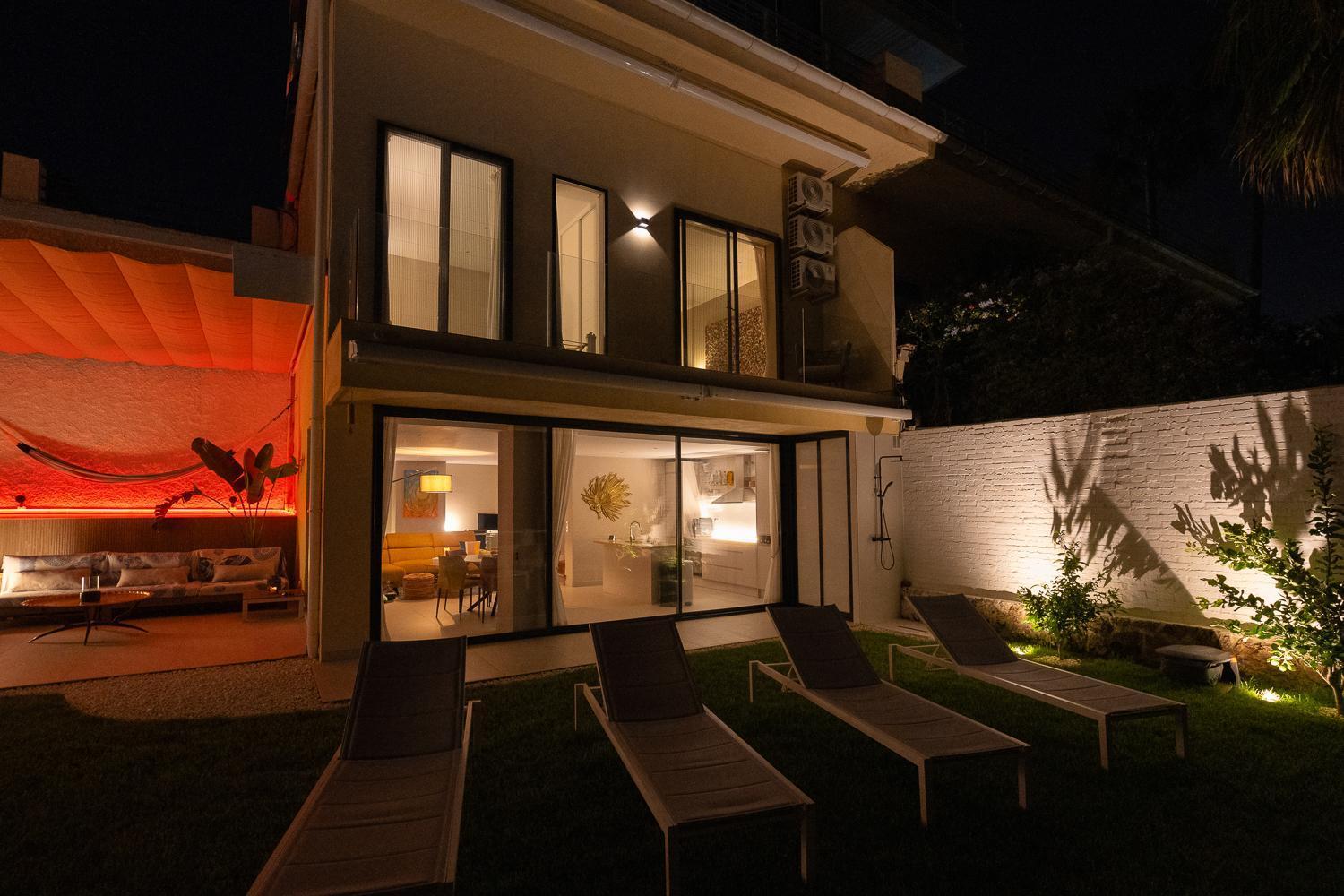トレモリノスPrivate 250Sqm Garden Duplex, Jacuzzi, Cinema, Sea View Escapeアパートメント エクステリア 写真
