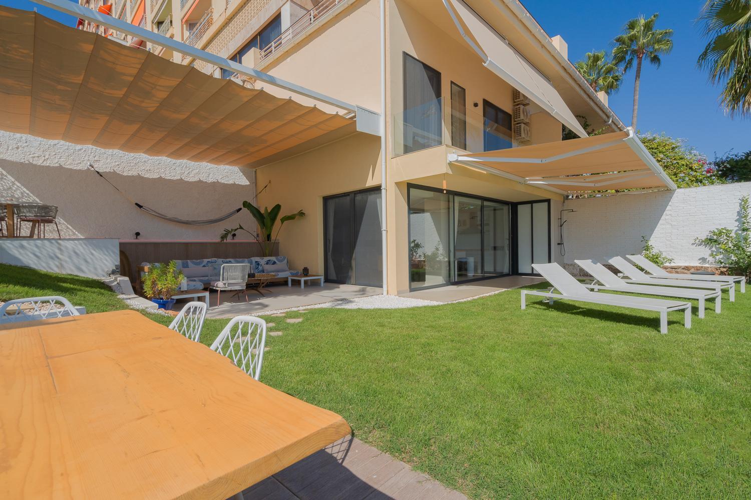 トレモリノスPrivate 250Sqm Garden Duplex, Jacuzzi, Cinema, Sea View Escapeアパートメント エクステリア 写真