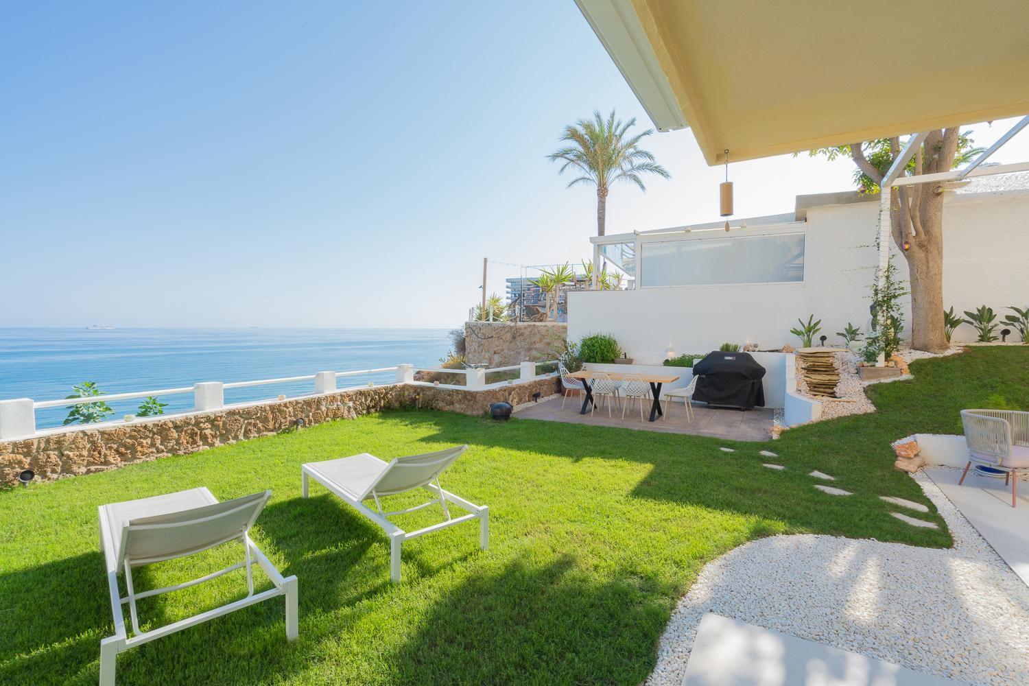トレモリノスPrivate 250Sqm Garden Duplex, Jacuzzi, Cinema, Sea View Escapeアパートメント エクステリア 写真