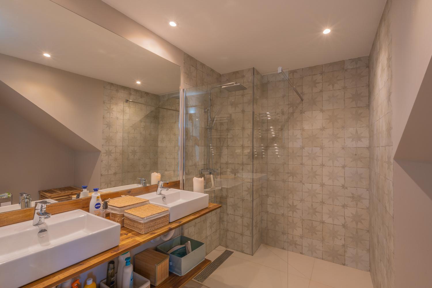 トレモリノスPrivate 250Sqm Garden Duplex, Jacuzzi, Cinema, Sea View Escapeアパートメント エクステリア 写真
