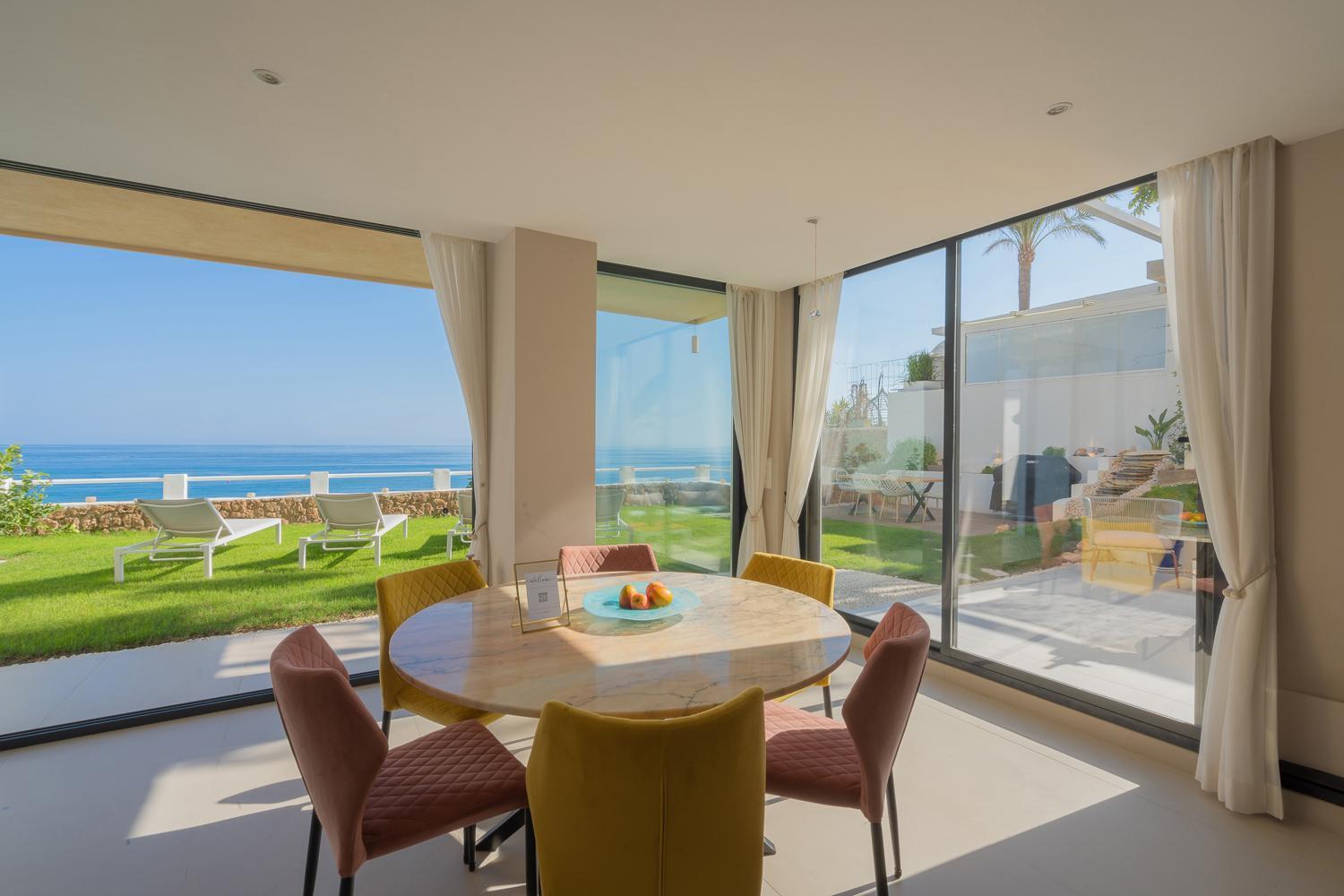トレモリノスPrivate 250Sqm Garden Duplex, Jacuzzi, Cinema, Sea View Escapeアパートメント エクステリア 写真